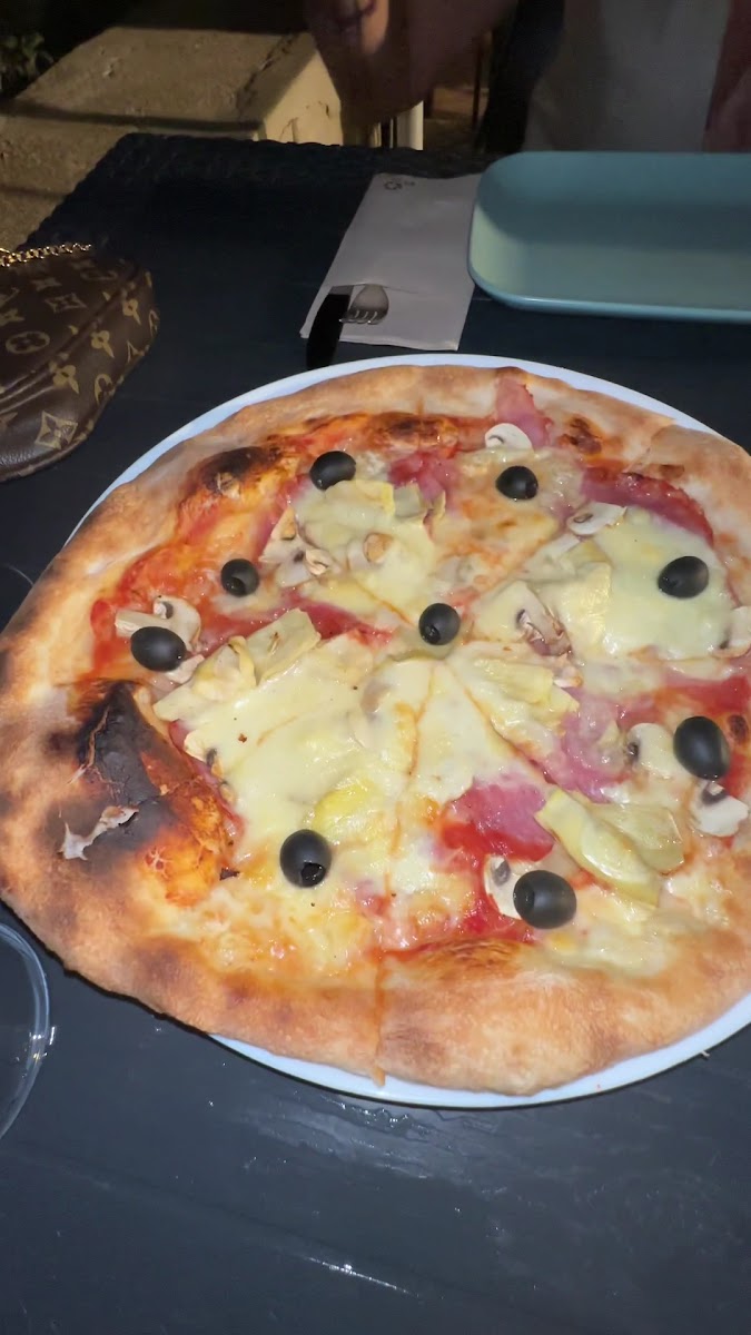 Restaurante Italiano Y Pizzeria Velarossa82-2